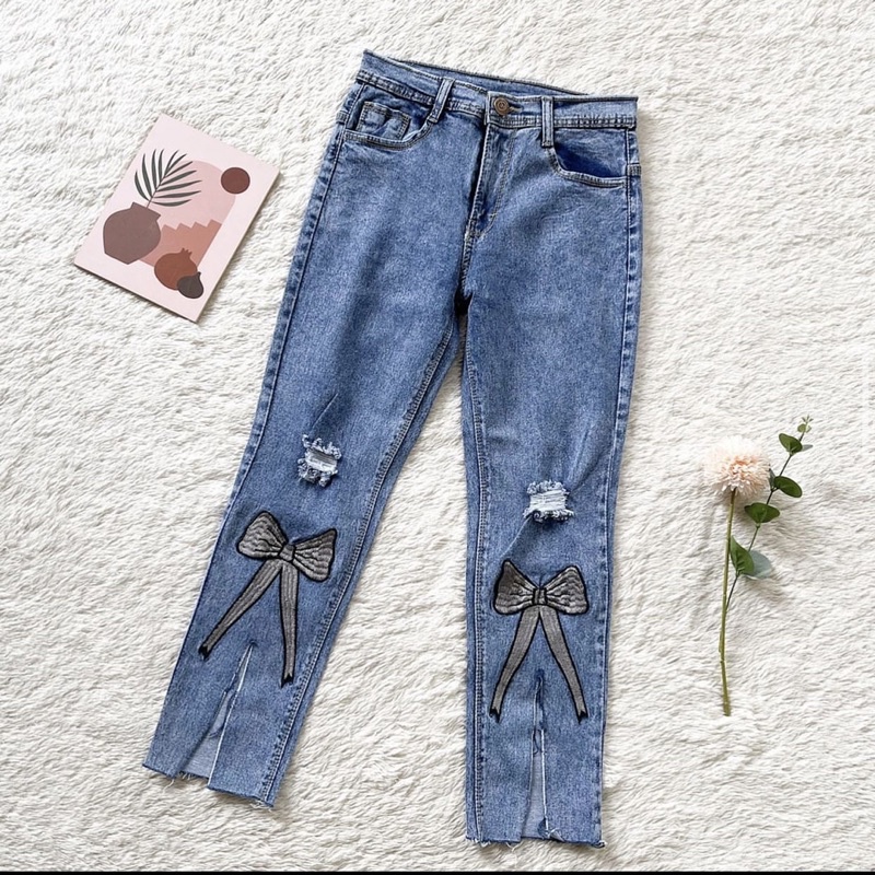 SKINNY RIPPED JEANS 4730