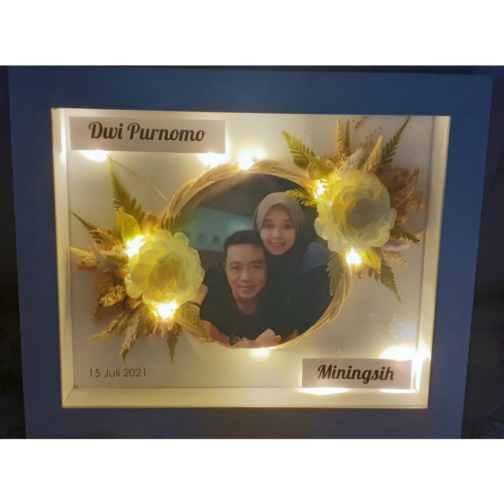 Frame 3D PBK Hisan Bunga Kering Wedding Gift Hampers Murah Graduation Ulang Tahun Kelulusan Teman