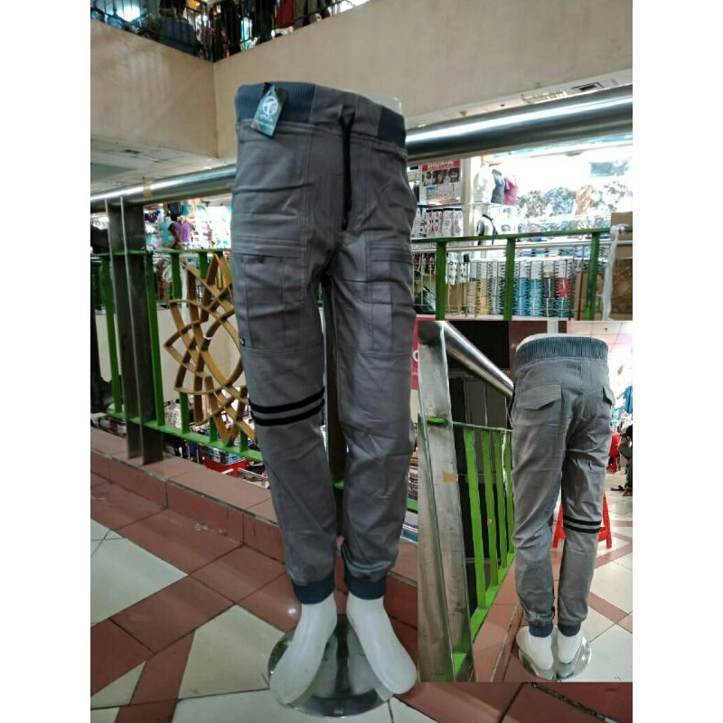 Celana joger karet pinggang  casual size 28/33 kantong taktical dan kimpul