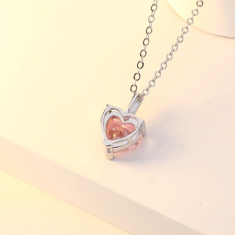 [Ready Stock]Fashion Pink Diamond Heart-Shaped Gemstone Necklace Exquisite Pendant