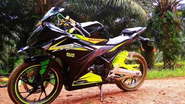 Spakbor CBR150 facelift spakbor Kolong Hugger Arm Pnp CBR150 facelift