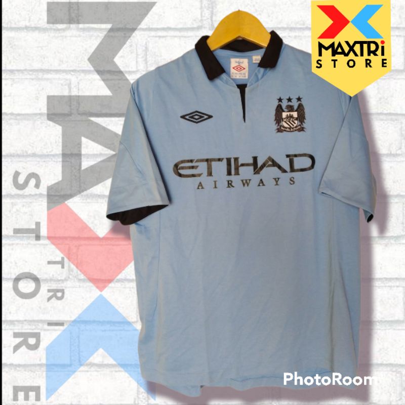 JERSEY BOLA MANCHESTER CITY JERSEY LAWAS JERSEY SECOND JERSEY RETRO