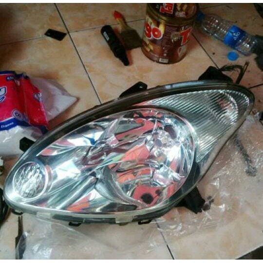 Headlamp Daihatsu Sirion Original