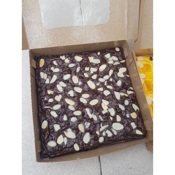 

FUDGY BROWNIES TOPING MIX