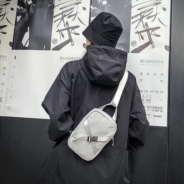 TAS SELEMPANG CENIO POLOS CASUAL STYLISH GAYA BARU 2020 POPULER REMAJA UNISEX LAKI LAKI PEREMPUAN