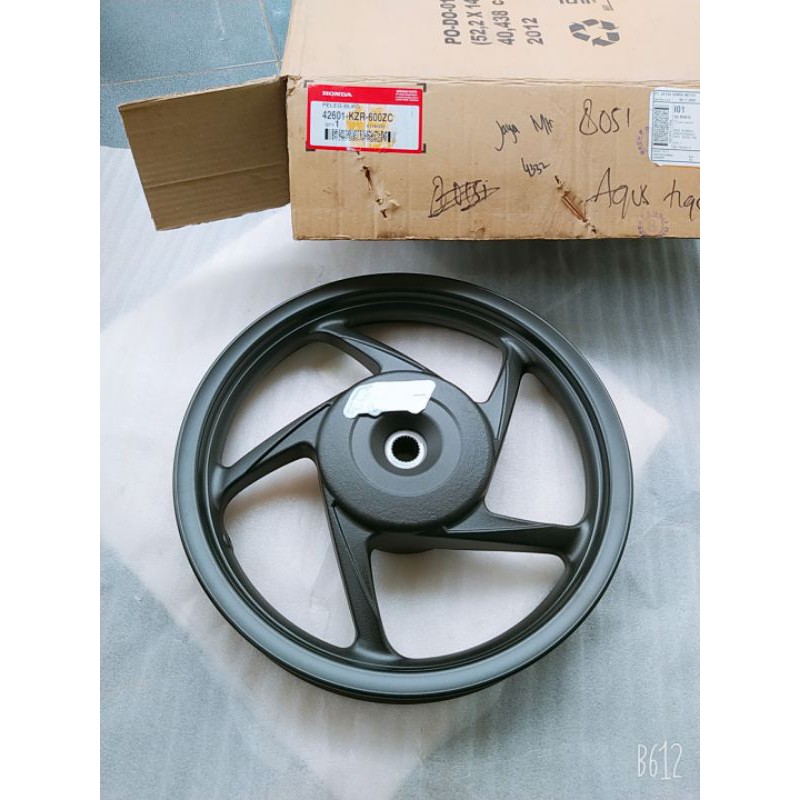 velg belakang vario 125 lama original 42601-KZR-600ZC
