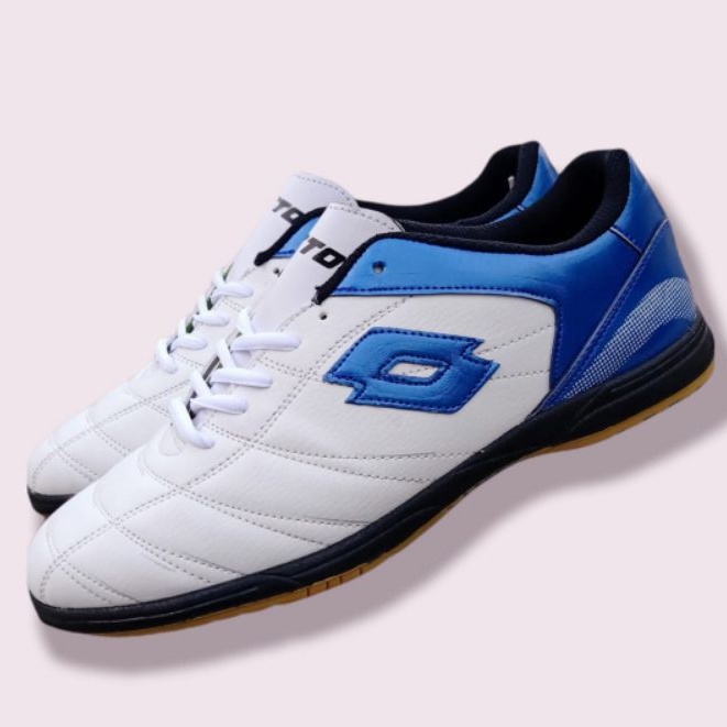 Sepatu futsal Lotto Putih size jumbo 44-47