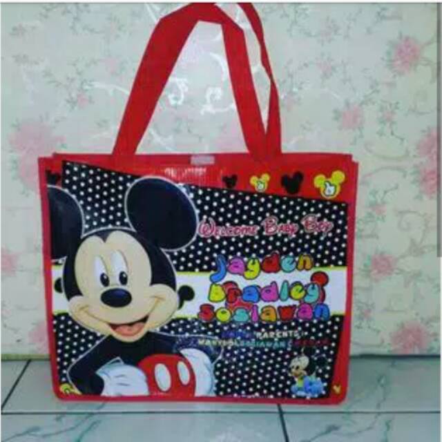 

Tas ultah kotak souvenir uk 25 x 10 x 20