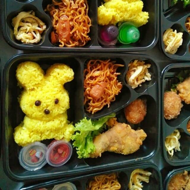 

Nasi bento karakter hemat halal dan murah Free Sticker ucapan