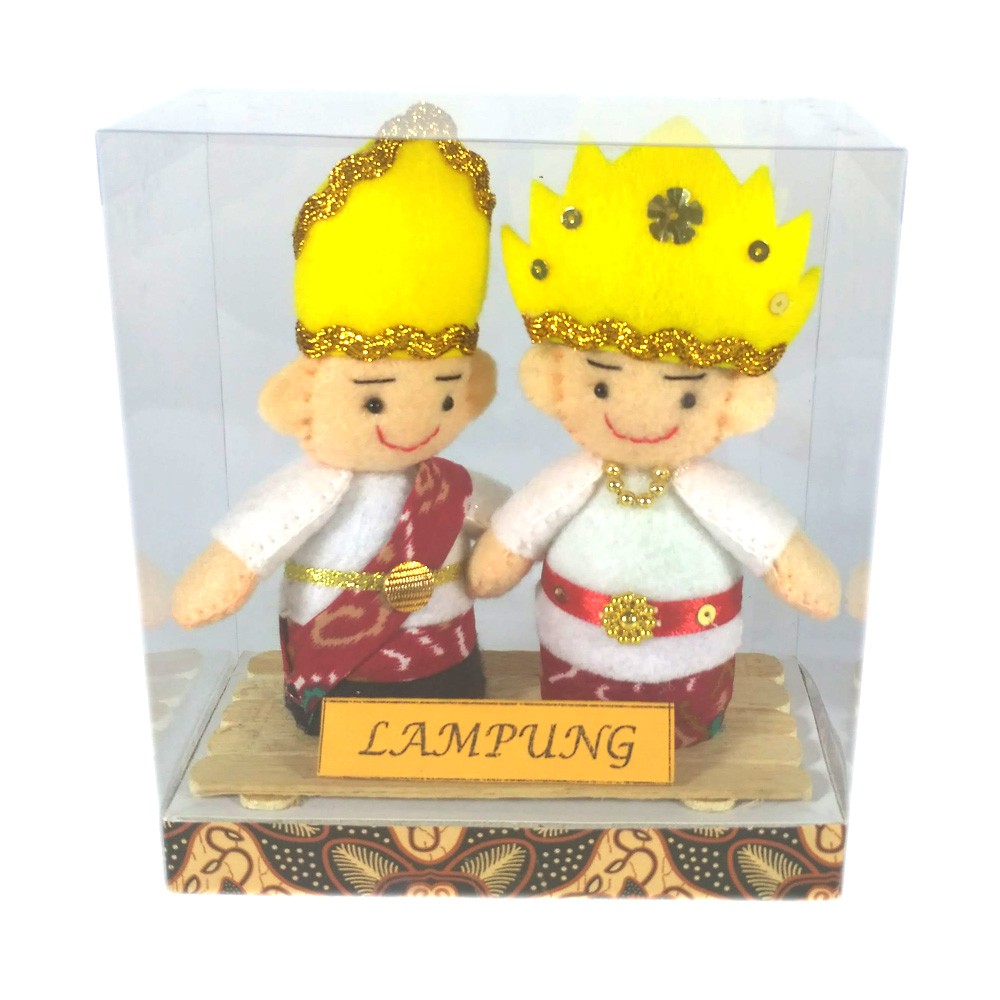 Boneka Pakaian Adat Lampung