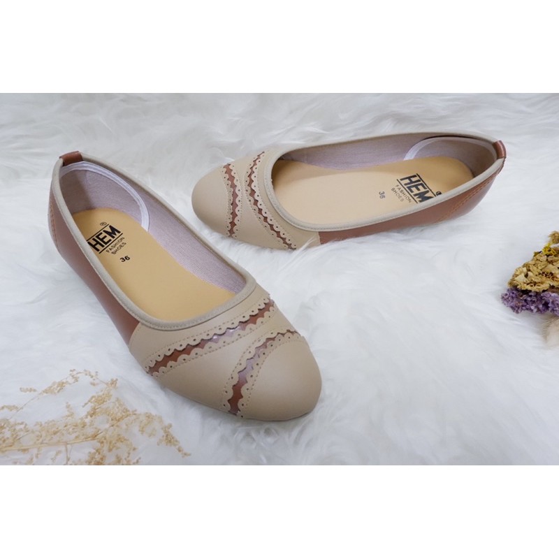 Flat shoes wanita Hem - 6502