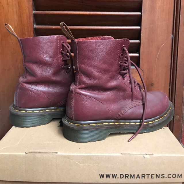 dr martens pascal virginia cherry red
