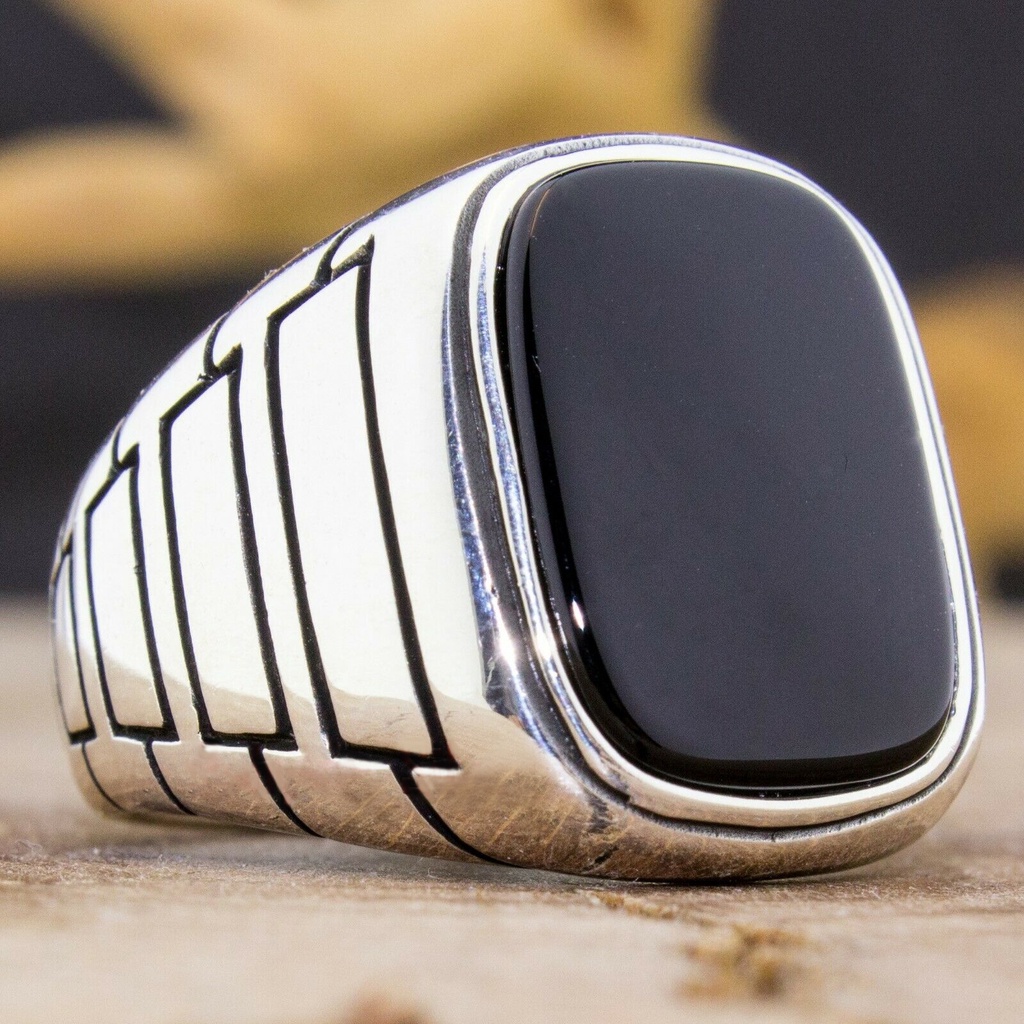 Produk Baru Perhiasan Gaya Eropa Dan Amerika Pola Retro Populer Cincin Zirkon Hitam