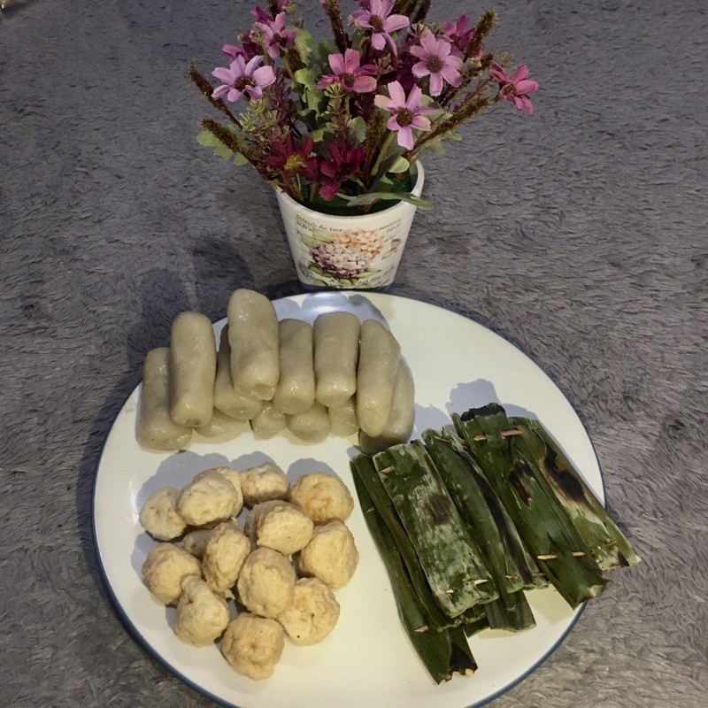 

pempek, otak otak, bakso goreng ikan tenggiri