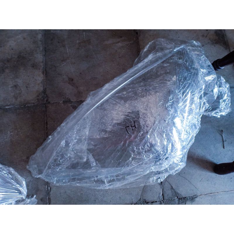 MIKA HEADLAMP LAMPU / LAMPU DEPAN AVANZA 2008 2009 2010 2011