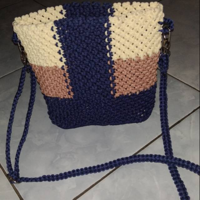 Tas selempang tali kur