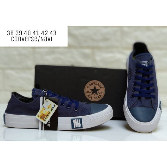 Sepatu convers