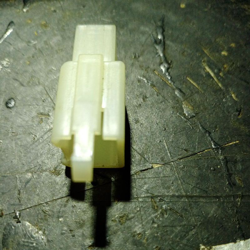 soket 4pin cowok/male kosongan