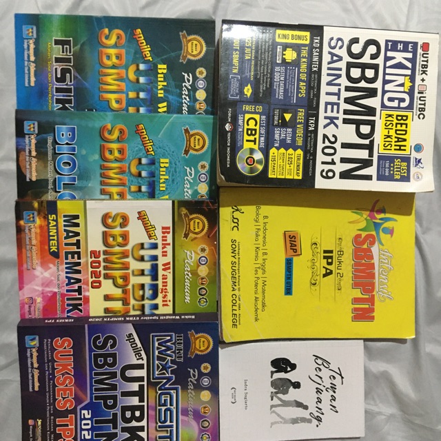 BUKU WANGSIT SAINTEK + KAMPUNG SOAL UTUL UGM