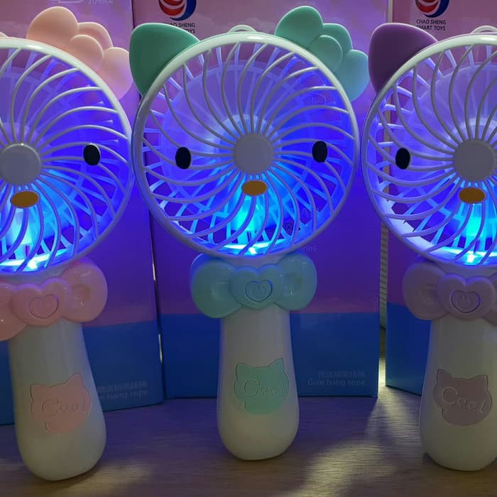 KIPAS ANGIN LAMPU HELLO KITTY PITA WARNA / MINI FAN HELLO KITTY