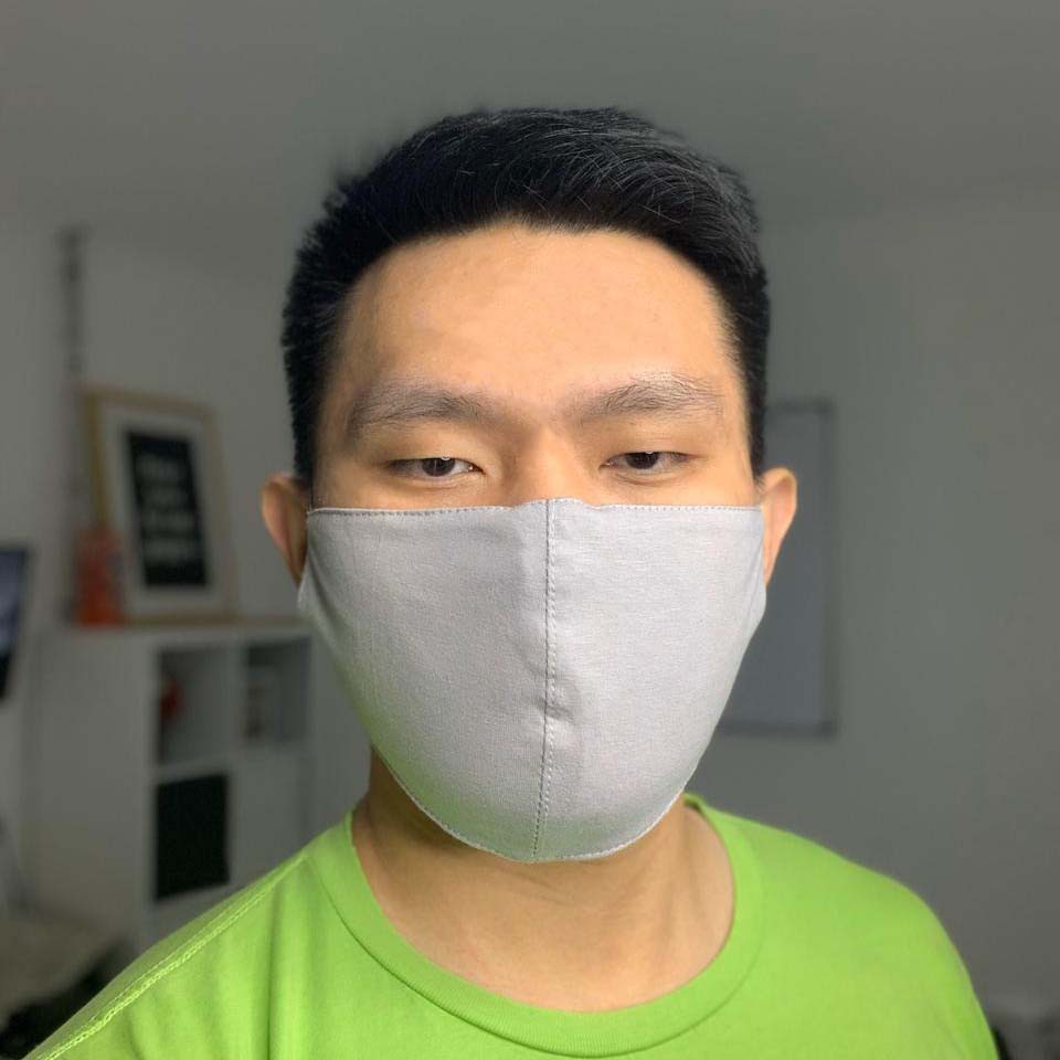 Masker Kain Cotton Combed 2 Lapis Bisa Tambah Tissue Maroon