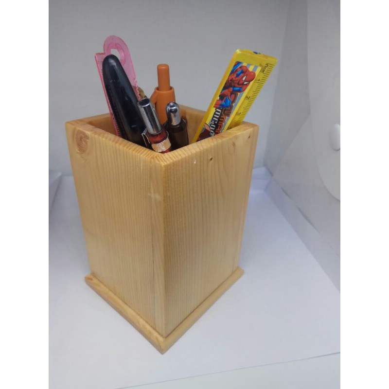 

Tempat alat tulis kantor (ATK)/pensil/penggaris/spidol
