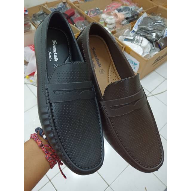 bata sandak shoes