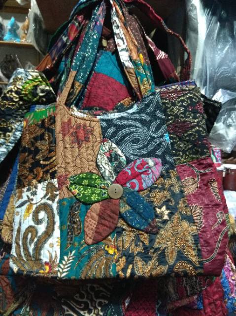 (BISA COD) TAS BATIK PERCA DENGAN BUNGA 38 x 33 cm - HAND BAG WANITA - SOUVENIR MURAH KHAS JOGJA