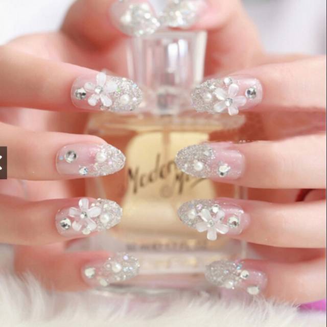 Nail art - 24 pcs bertabur berlian cocok untuk wedding