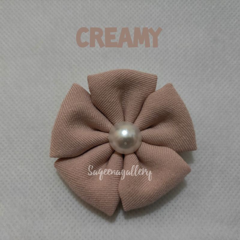 BROS BUNGA MUTIARA BROSS JILBAB MURAH MEWAH BROOCH HIJAB KAIN / SOUVENIR MURAH-Creamy