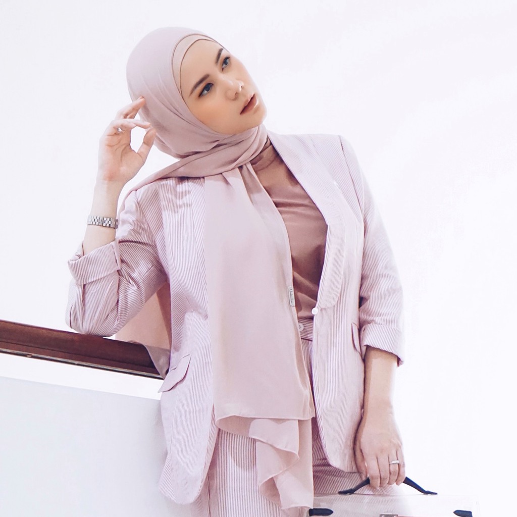 

Moda Dusty Pink- NabillaSyal