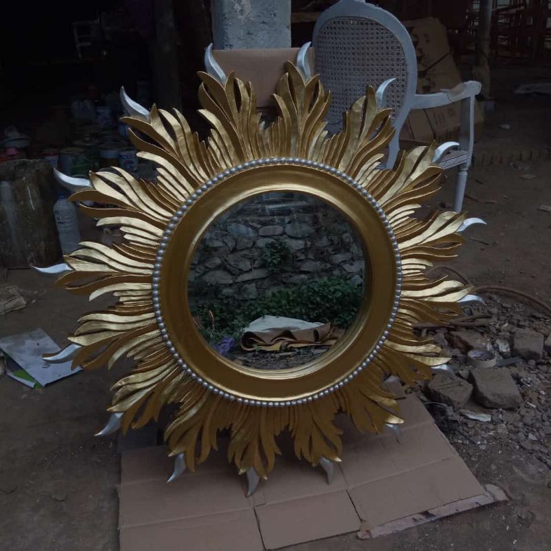 cermin hias matahari