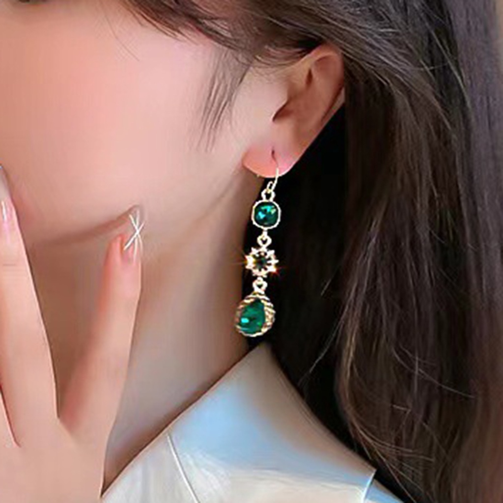 Hu Hu Hu Hu Hu Alat Bantu Pasang Kacamata♡ 1 Pasang Anting Gantung Panjang Bentuk Bunga Zamrud Tetesan Air Untuk Hadiah