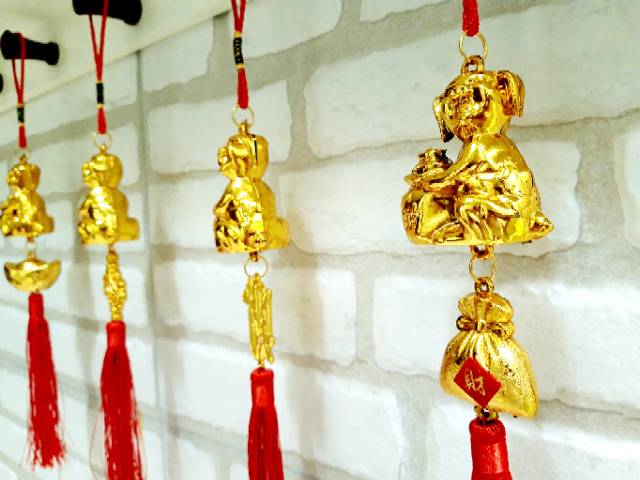 Gantungam Imlel Babi Emas Murah Dekorasi Parcel Box Kue Toples Gift Imlek Babi Hoki Fu Yenpao