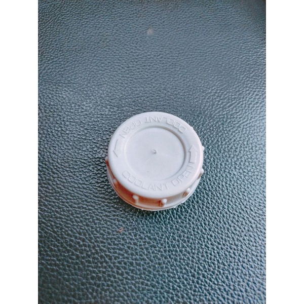 tutup tabung air radiator Canter