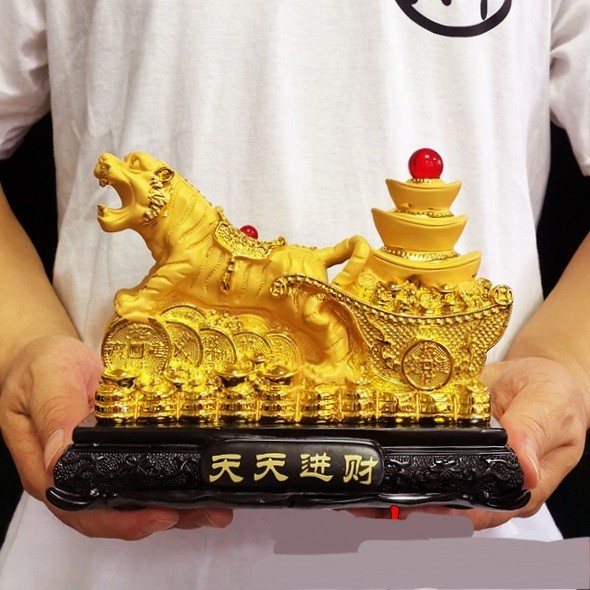 Patung Macan Emas L Tatakan Kayu Pajangan Kado Imlek Gift Set Murah Harga Grosir Termurah