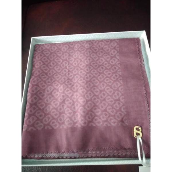 tapis rosewood Buttonscarves