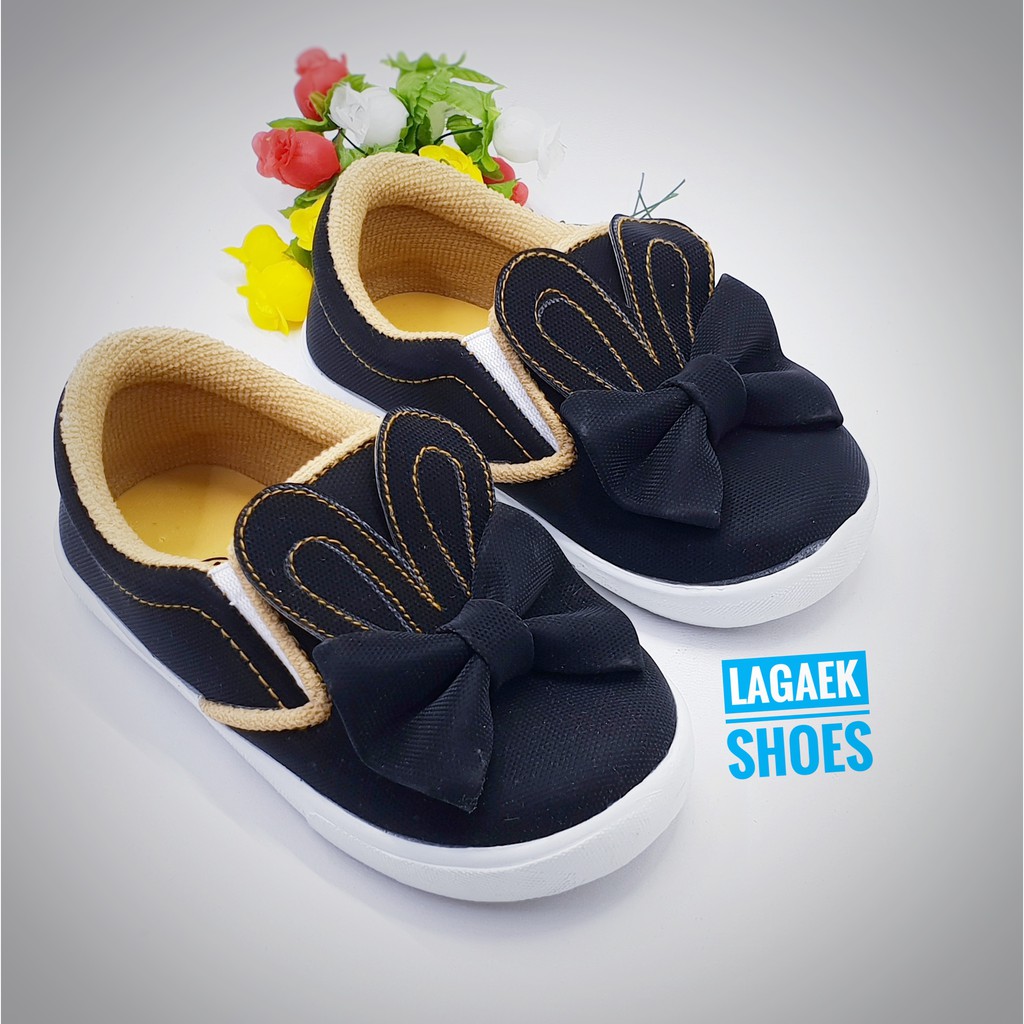  SEPATU  ANAK  PEREMPUAN USIA  1 2 3 4 5 TAHUN  PITA KELINCI 
