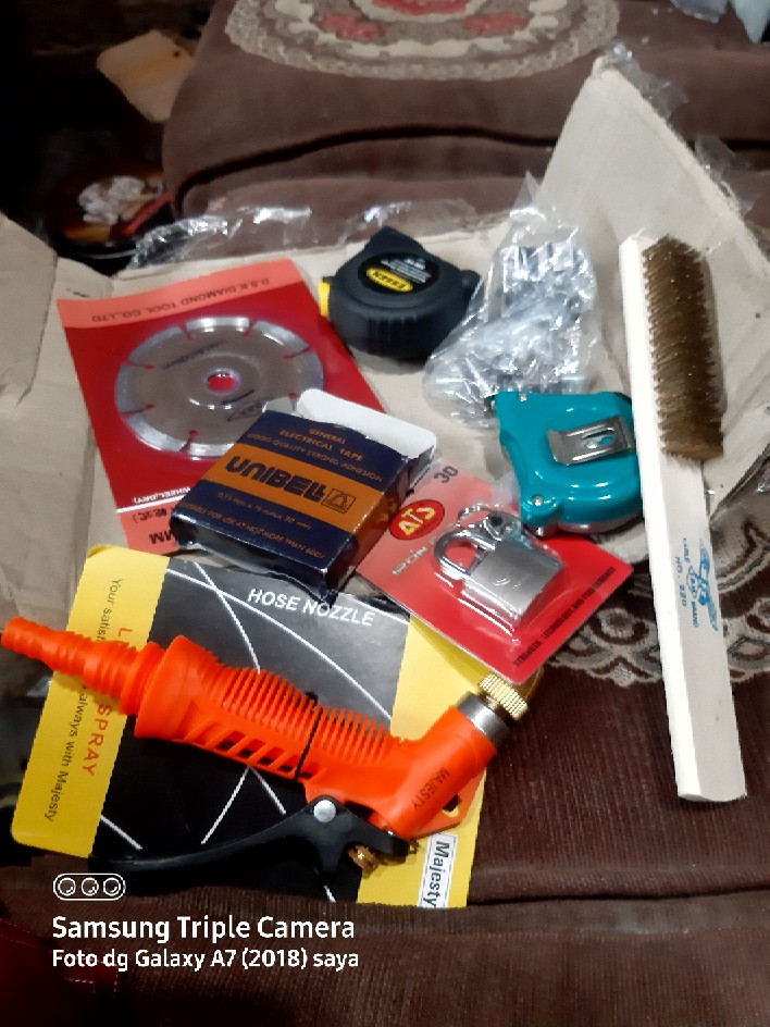 Mata Potong Keramik/ Mata Gerinda Potong/ Cutting Wheel 4 Dsk Dry