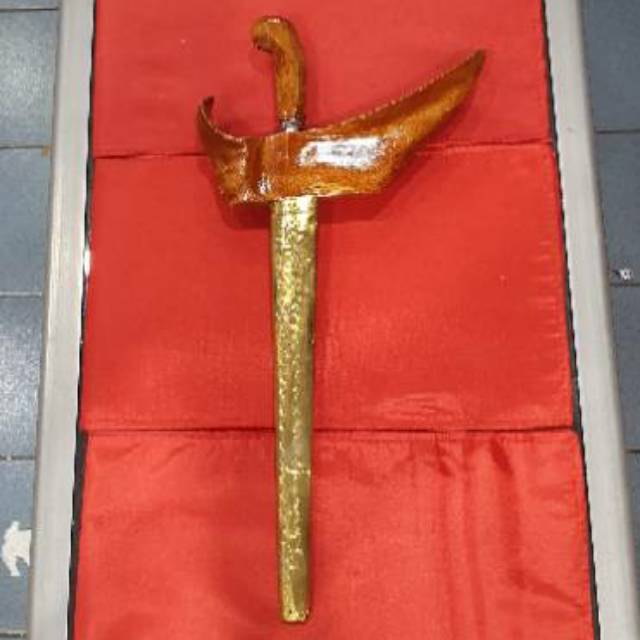 Keris Adat  Jawa Dewasa