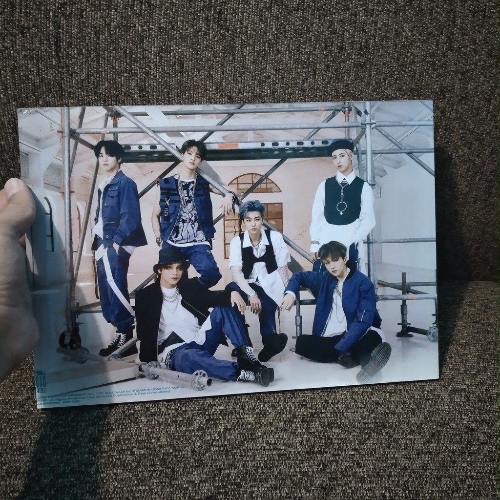 WALLDECOR BTS GRUP