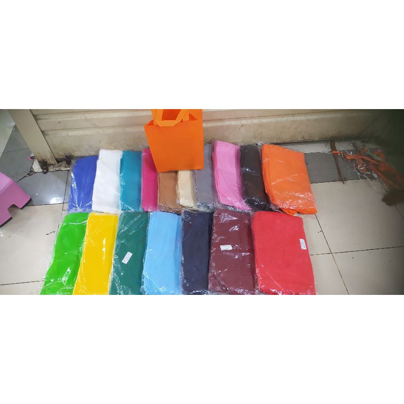 

tas spunbond buat nasi box 18 & 20 isi 12 pcs bahan tebal new
