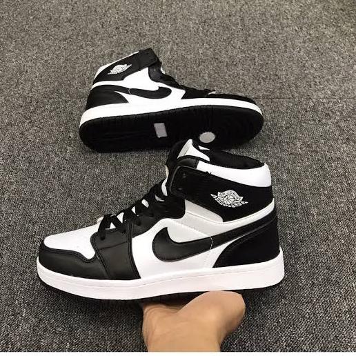 Lagi Tren.. Nike Air Jordan Sepatu Anak Laki-laki Perempuan sepatu jordan anak kecil 4 tahun Sneaker