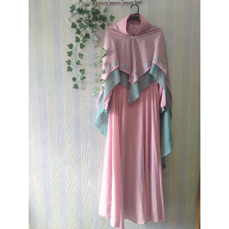 preloved set gamis khimar syar'i Lil Gorgeous / bukan kameela hijab sisesa pl