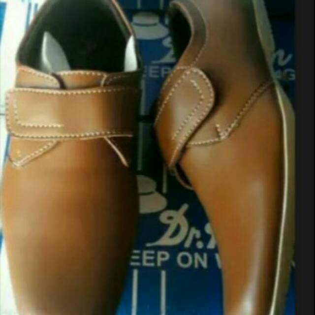 Sepatu dr. Kevin.