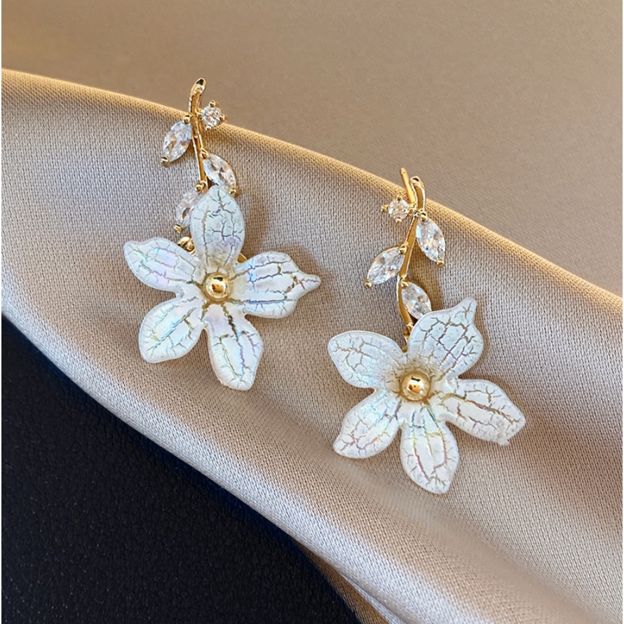Anting Wanita Korea Bunga-bunga/ Korean Flowers Shape Earrings-Bunga