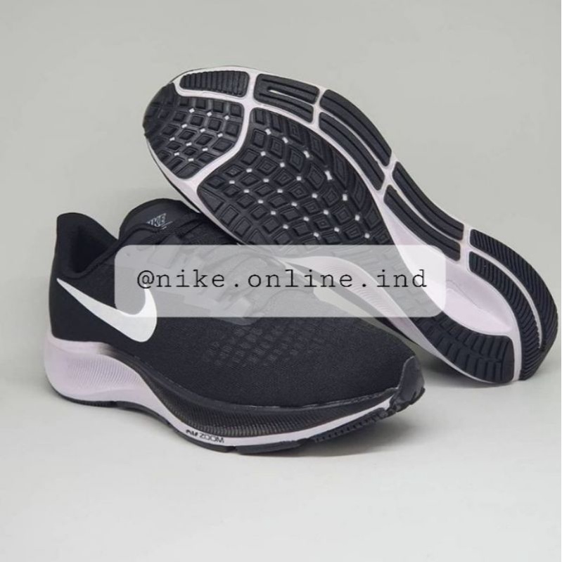 Nike Air Zoom Pegasus 37 Black White Size 44
