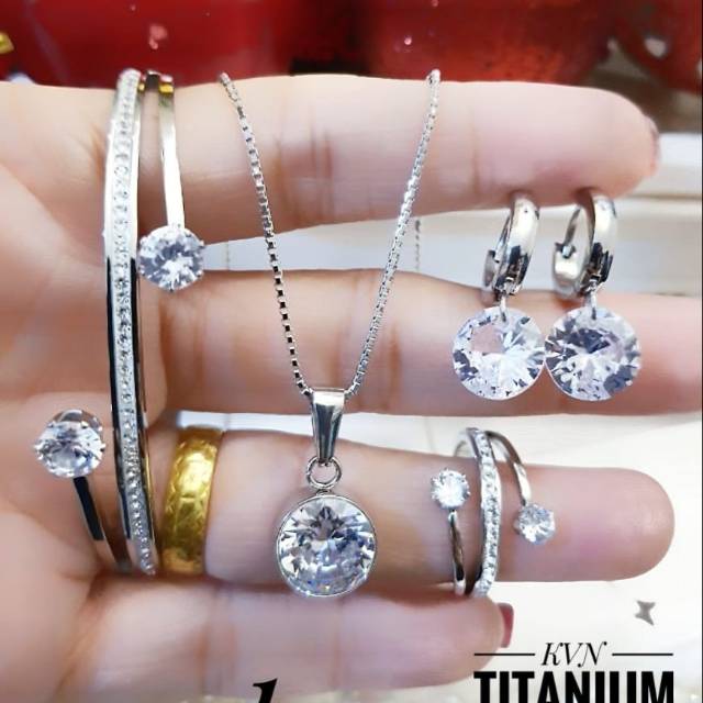 Titanium set perhiasan 2333k