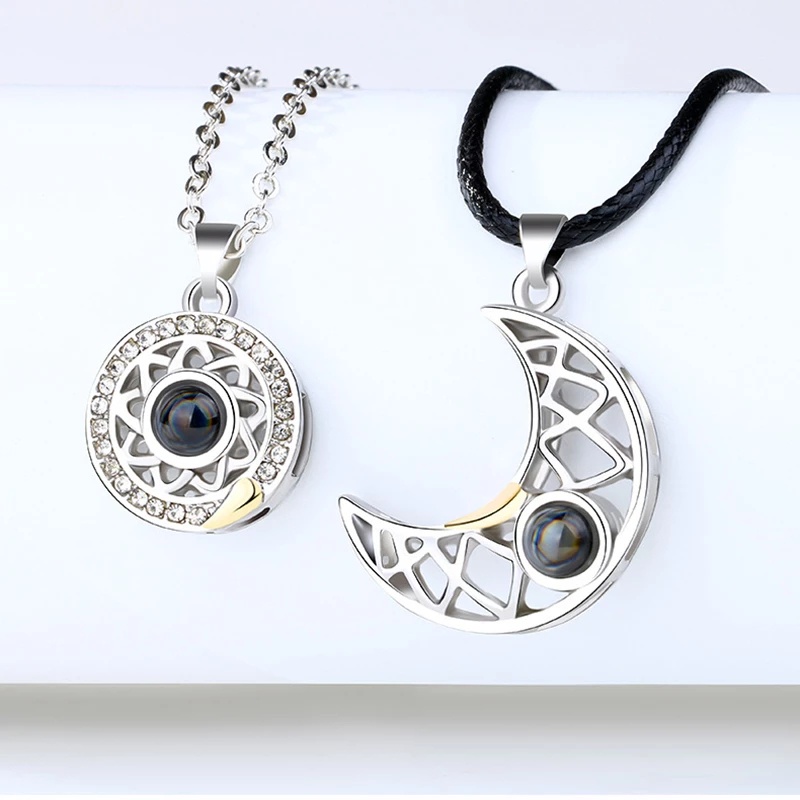 1Pair Couple Creative Magnetic Couple Pendant Necklace /100 Languages I Love You Projection Sun Moon Simple Charm Necklaces