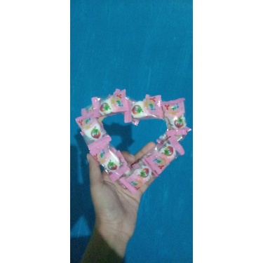 

Yupi bentuk love viral tiktok